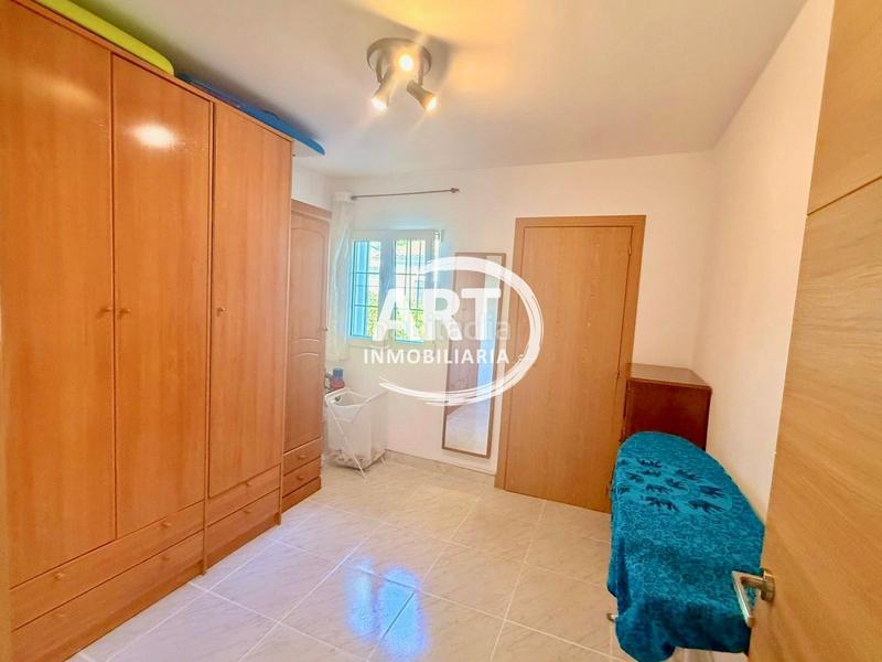 Foto cd1547a3-6076-4e80-9764-31a017742c50. Casa amb calefacció aparcament piscina a El Carme-Sant Agustí-Bonavista Eliana (l´)