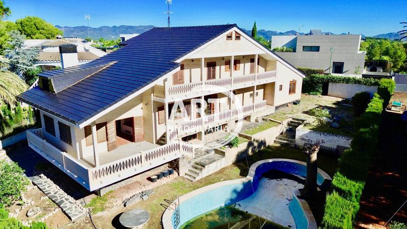 Foto cdc3c545-8609-4161-9dac-cccd2622c0c7. House with heating parking pool in Torre en Conill-Cumbres de San Antonio Bétera