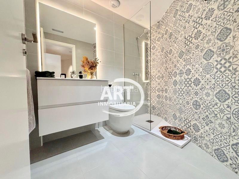 Foto bfc84d1f-0b45-4bef-b5a7-e71efd597c74. Rent flat in Parque de la Bombilla Llíria