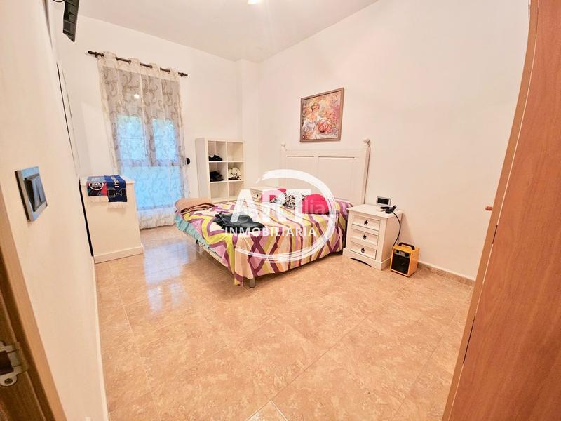 Foto c4c422a2-1484-48f0-99de-6efe1ce41160. Piso casa adosada en xátiva en Xàtiva