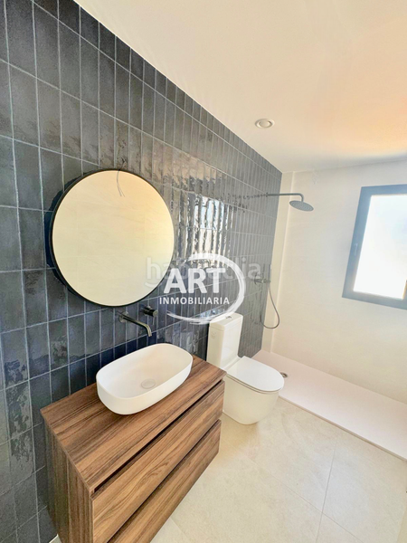 Foto 48c44a29-7a1d-4b2a-9eed-819d41cf4ce1. Casa amb aparcament piscina a San Antonio de Benagéber