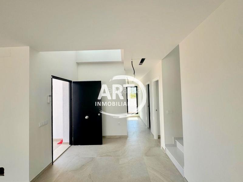 Foto 55eb8920-8e54-4832-bab6-f1da22dc016d. Casa amb aparcament piscina a San Antonio de Benagéber