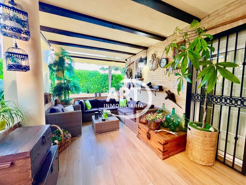 Foto c5f83ebb-dc5d-41e5-b25d-3b27a3cf303c. Casa con parcheggio piscina in Picassent