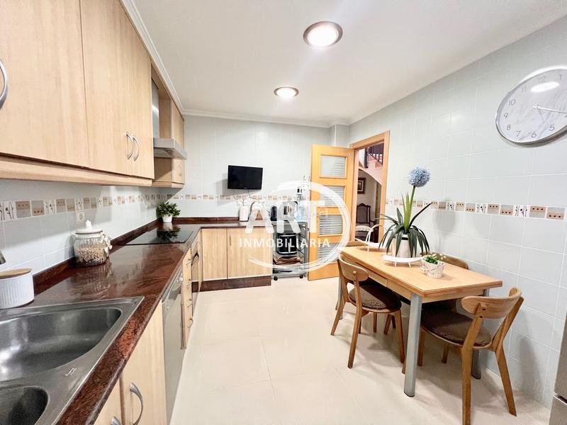 Foto fb780737-ac9e-44e6-a511-33248d45a07f. Casa con parcheggio piscina in Picassent