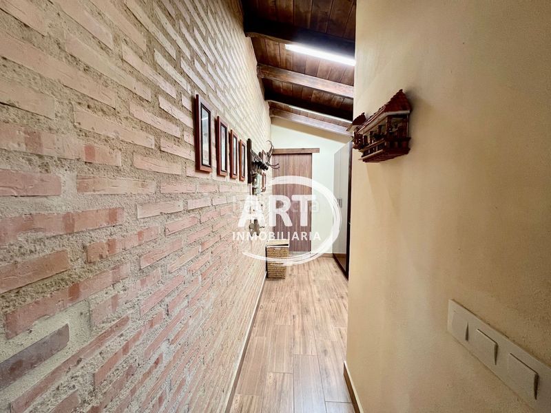 Foto b6ee0bbc-b35c-4945-98b6-ca4638e43f8d. Casa amb aparcament piscina a Picassent