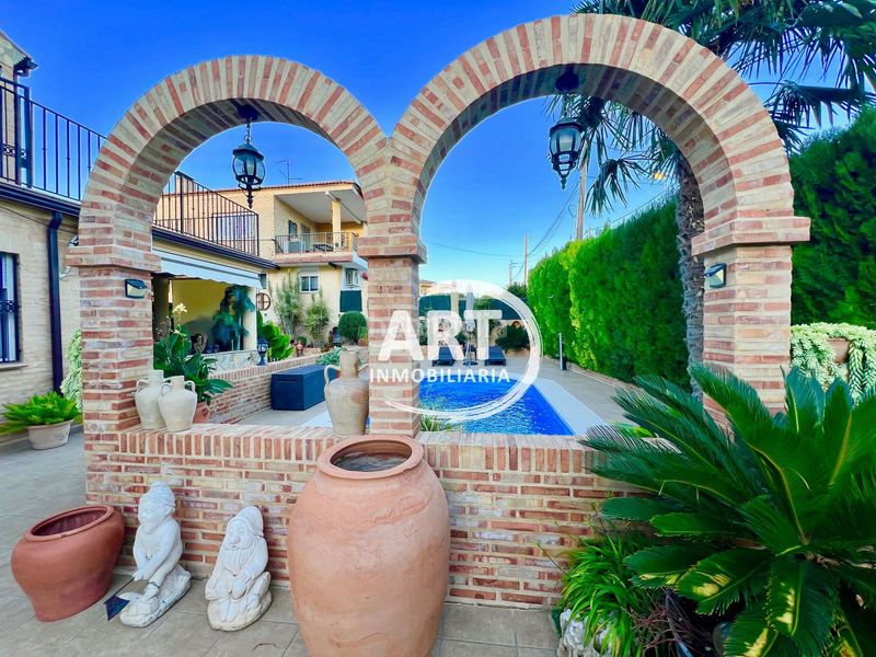 Foto d085c073-a9c6-404d-a7e0-12d6420983c8. Casa amb aparcament piscina a Picassent