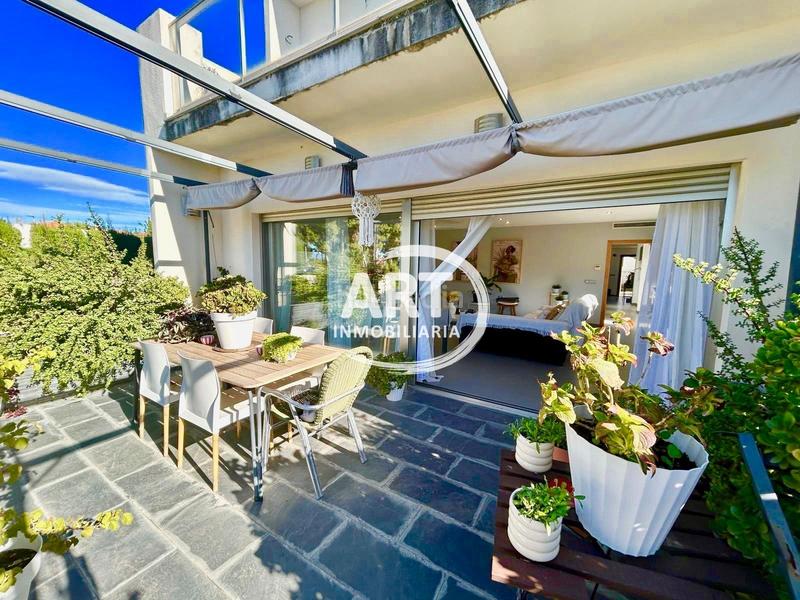 Foto 0e1581b7-7084-4ebe-9dee-cb02f3716519. Casa amb calefacció piscina a Urbanizaciones Llíria