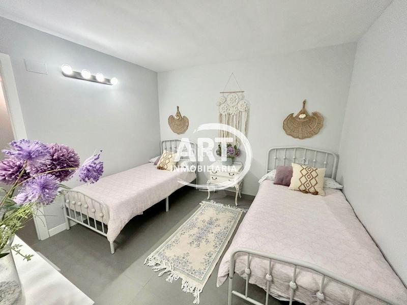 Foto 7cd8f020-243e-49ed-998d-30a8115c3d4c. Casa amb calefacció piscina a Urbanizaciones Llíria