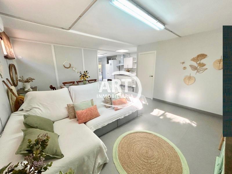 Foto 92550d96-7d27-419d-805c-070a0ede055c. Casa amb calefacció piscina a Urbanizaciones Llíria