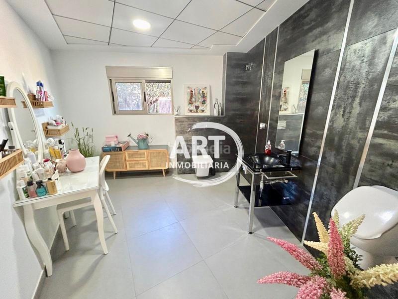 Foto a8ace8d8-8ed8-4c3a-9fee-534e0c1b4cb1. Casa amb calefacció piscina a Urbanizaciones Llíria