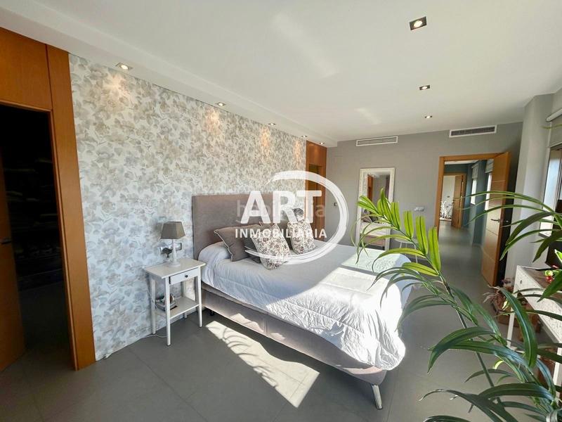 Foto bd036bf7-3d44-49ea-b43a-45b1c2863b0a. Casa amb calefacció piscina a Urbanizaciones Llíria