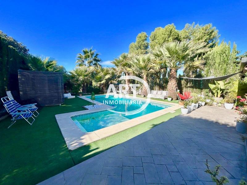 Foto cd62ed07-7093-4dfe-bb7b-5ef354e1965b. Casa amb calefacció piscina a Urbanizaciones Llíria