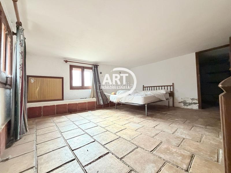 Foto 38479267-3599-4636-b51b-a6bcb2552acc. Edifici a majadas 34 a Alcalá de la Selva