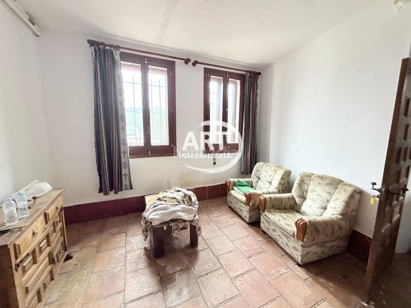 Foto c05a413a-8af4-46b8-9455-bde34c46e018. Edifici a majadas 34 a Alcalá de la Selva