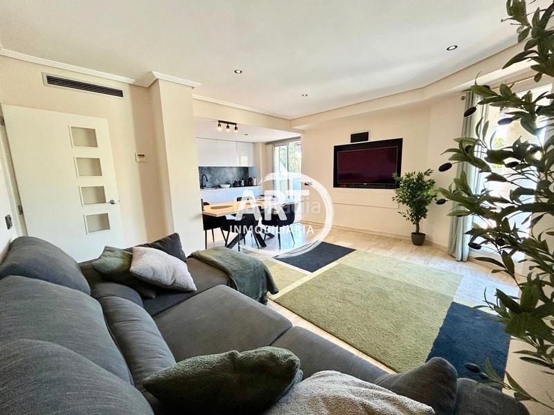 Foto 05944d82-6978-4162-8975-a2e01681dc66. Flat with heating pool in Nou Campanar Valencia