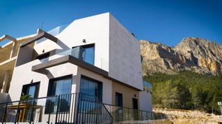 Casa  Xirles de alcoy. Chalet pareado en polop alicante