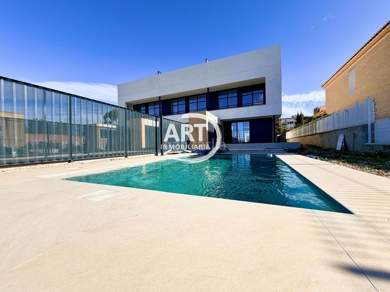 Foto 5403ff25-031c-4420-ae18-050ca47e6007. Casa adossada amb calefacció piscina a Benissanó
