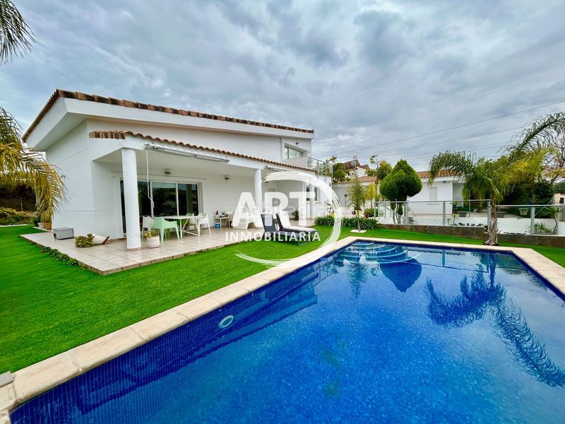 Foto 6d7ebe84-352c-4d18-8344-6f25eab32c5e. Casa amb calefacció piscina a Torre en Conill-Cumbres de San Antonio Bétera