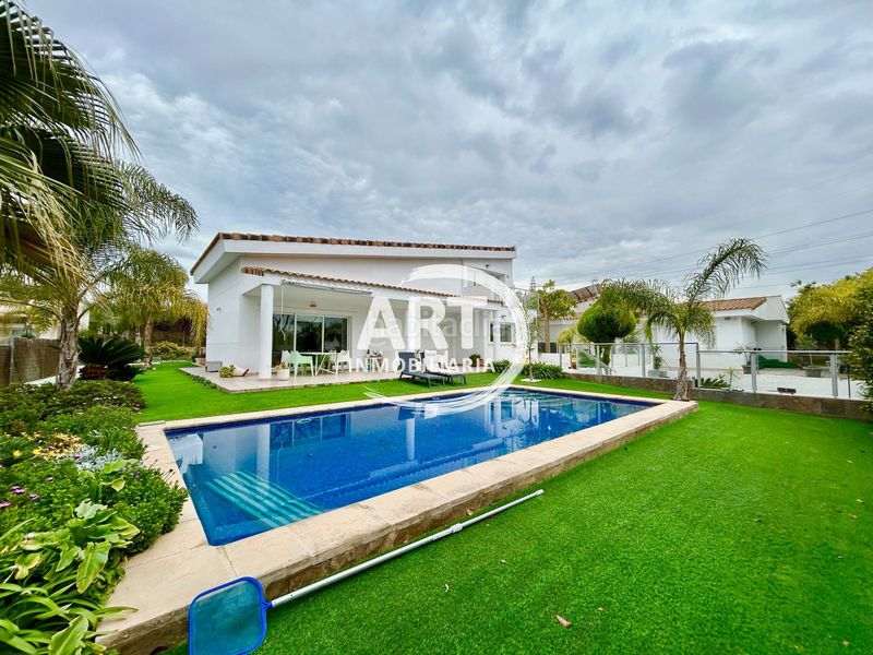 Foto 6fa30017-8f9e-42e4-8ed9-41806a080434. Casa amb calefacció piscina a Torre en Conill-Cumbres de San Antonio Bétera