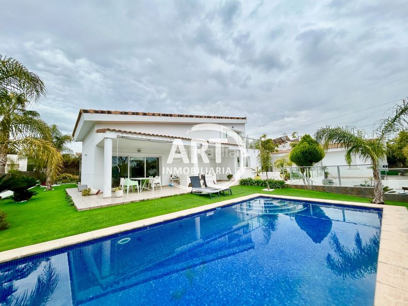 Foto eb800952-916b-4477-bea6-ba0f0074353b. Casa amb calefacció piscina a Torre en Conill-Cumbres de San Antonio Bétera