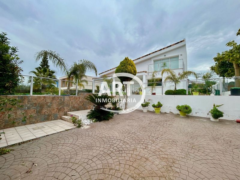 Foto fe97e8a4-93b8-491b-b301-e847e6e899d0. Casa amb calefacció piscina a Torre en Conill-Cumbres de San Antonio Bétera