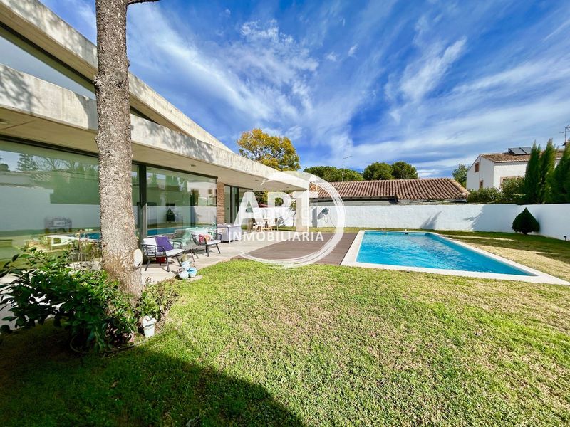 Foto b310c40d-4940-4d10-bd2e-43649d04ce2c. Casa amb calefacció piscina a El Carme-Sant Agustí-Bonavista Eliana (l´)