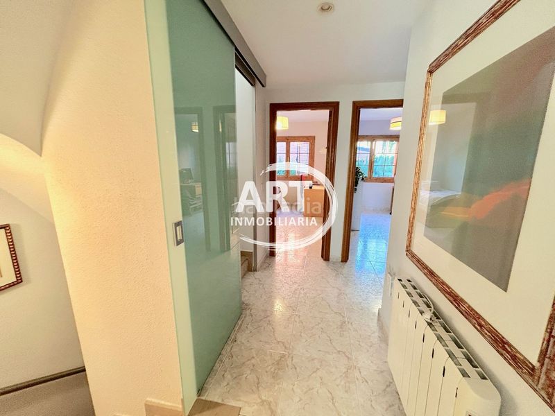 Foto bf1323dd-4333-44b4-b1a7-bc001b14dcf6. Casa adossada amb calefacció aparcament piscina a Bétera