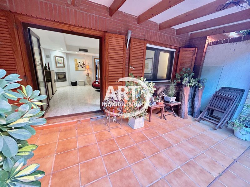 Foto bffcae60-02c5-4020-894a-ebd3bf07123a. Casa adossada amb calefacció aparcament piscina a Bétera