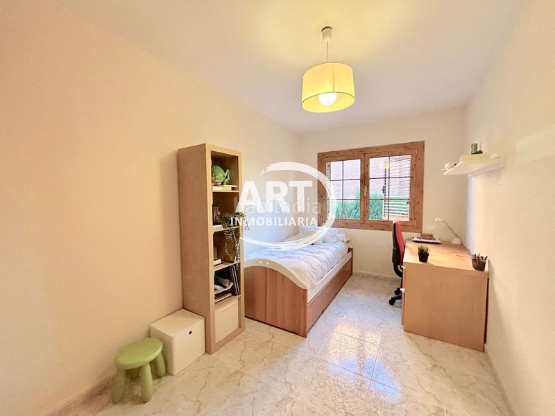 Foto f05f73e8-deb1-4335-a0fc-b7aa42c86e40. Casa adossada amb calefacció aparcament piscina a Bétera
