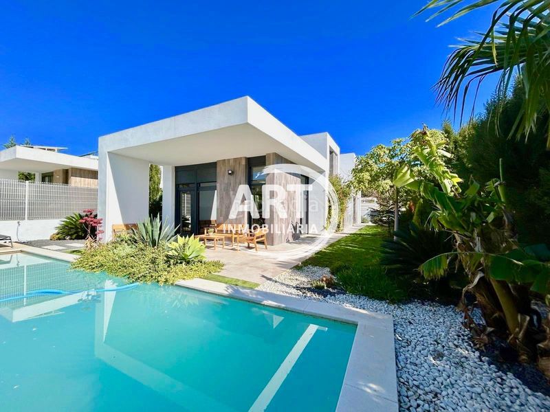 Foto 41f4a886-5a66-4334-80e5-3d6a862d2035. Casa amb calefacció aparcament piscina a Torre en Conill-Cumbres de San Antonio Bétera