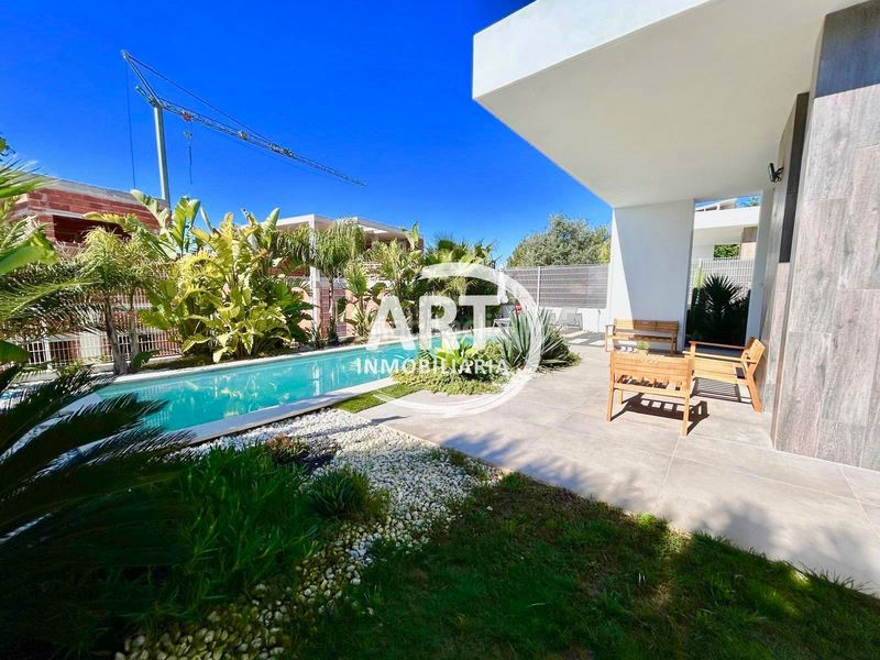 Foto bc504974-db36-45e4-967e-723750222bb8. Casa amb calefacció aparcament piscina a Torre en Conill-Cumbres de San Antonio Bétera