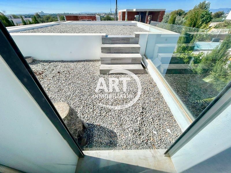 Foto f97e3004-692a-49ab-8016-fff520bd70e0. Casa amb calefacció aparcament piscina a Torre en Conill-Cumbres de San Antonio Bétera