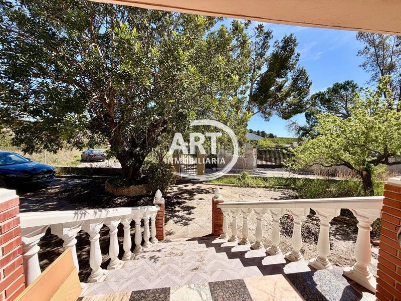 Foto 0128307f-4f6d-4c5e-a4bd-277244ec5c85. Casa amb piscina a Parque de la Bombilla Llíria