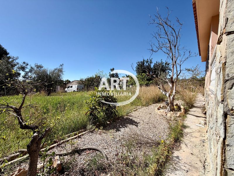 Foto 1970a22f-6b6f-4bc5-8af3-0e6814900678. Casa amb piscina a Parque de la Bombilla Llíria