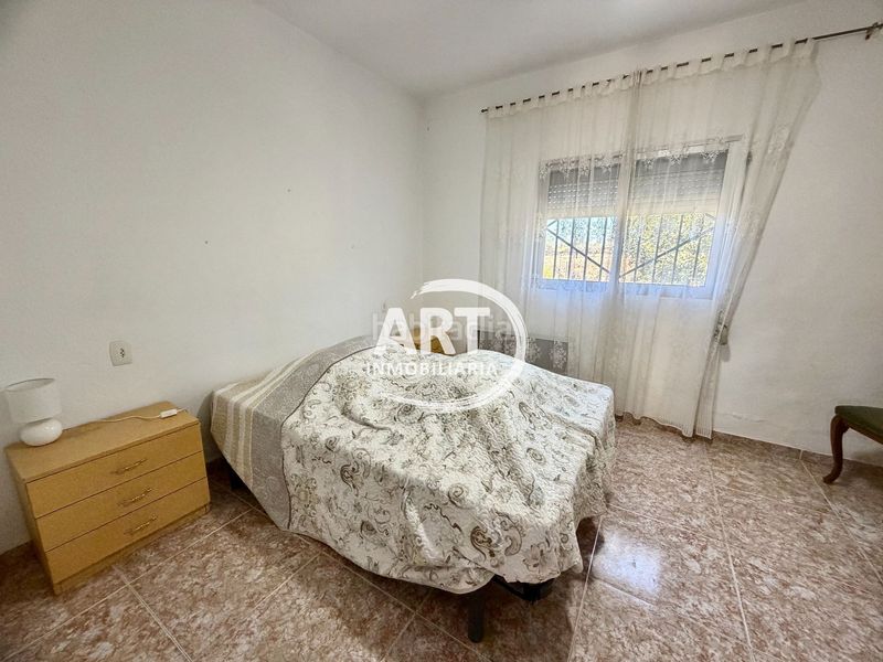 Foto 25c77013-5f9e-49ef-8e62-8b432f058960. Casa amb piscina a Parque de la Bombilla Llíria