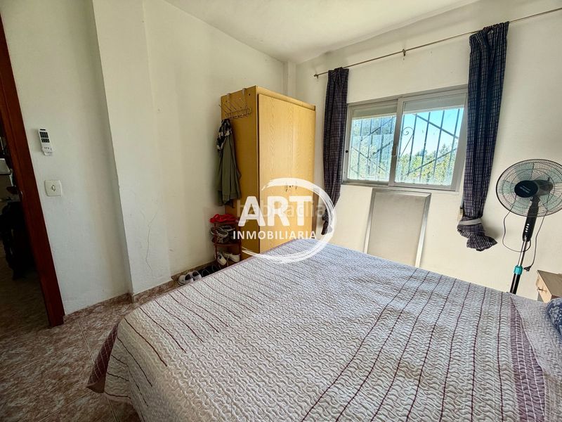 Foto 66732aa8-6b64-4c85-adde-e4cd30a2f6a6. Casa amb piscina a Parque de la Bombilla Llíria