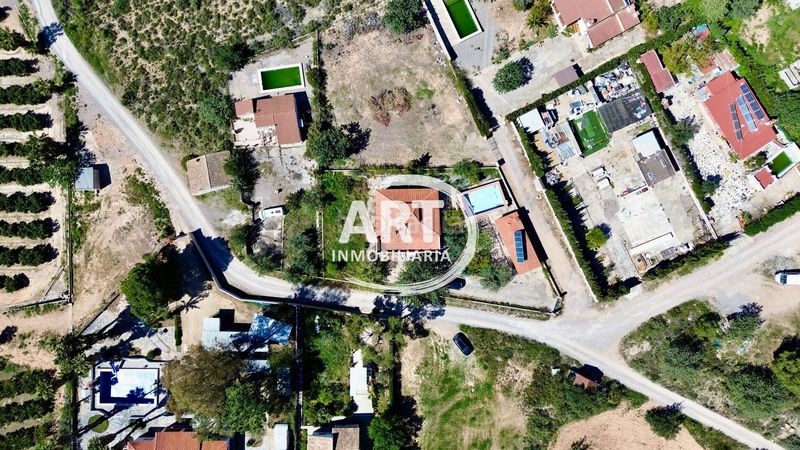 Foto 8a3054cf-0597-4eec-8201-b36cde7338f8. Casa amb piscina a Parque de la Bombilla Llíria