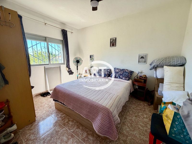 Foto d16012e0-7eb9-47e5-a3af-08855224392c. Casa amb piscina a Parque de la Bombilla Llíria