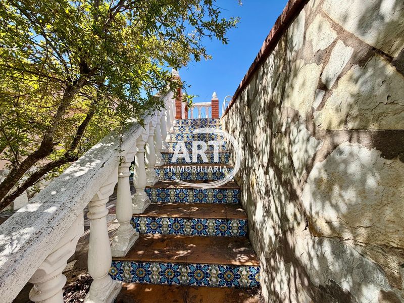 Foto fa8f451d-aee2-4e2f-9a8f-7a2ebd63db61. Casa amb piscina a Parque de la Bombilla Llíria