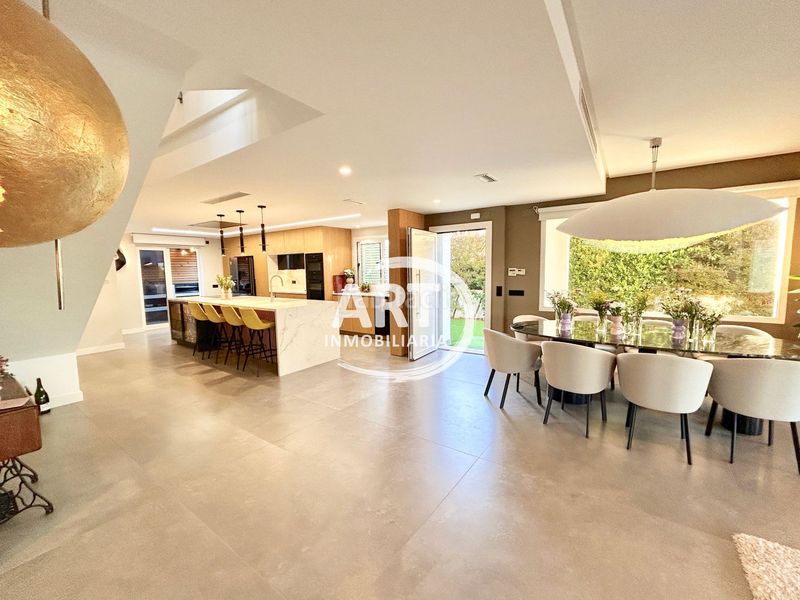 Foto 4f46988d-39c0-4c29-bde5-e91d9afc8daa. Casa amb calefacció aparcament piscina a La Conarda-Montesano Bétera