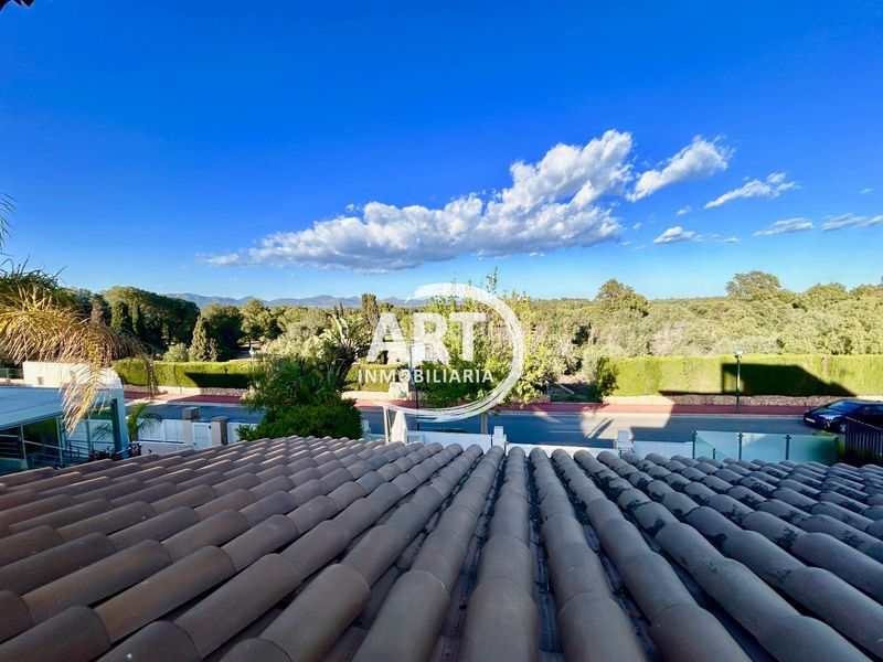 Foto bd423c37-9831-4dec-9c21-2efd35051fde. Casa amb calefacció aparcament piscina a La Conarda-Montesano Bétera