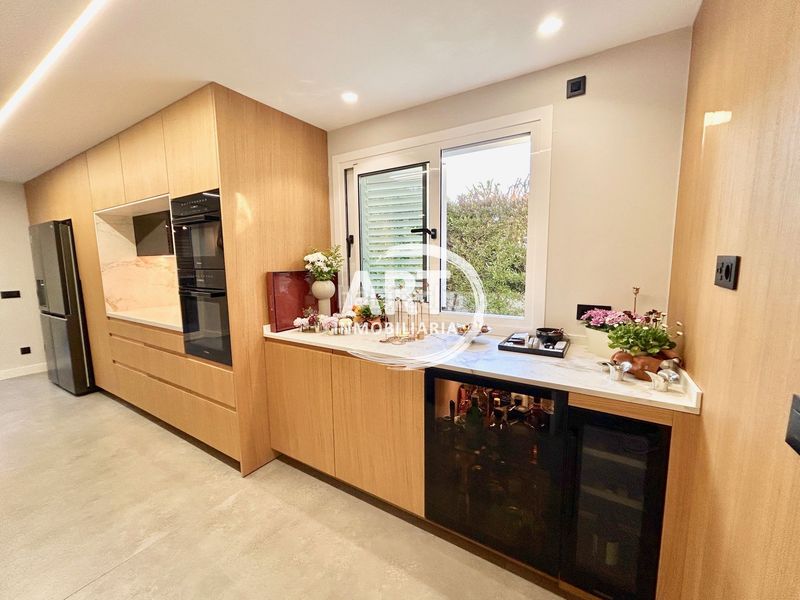 Foto be7ab1ee-eef9-42e5-98c9-31dc3de30b05. Casa amb calefacció aparcament piscina a La Conarda-Montesano Bétera