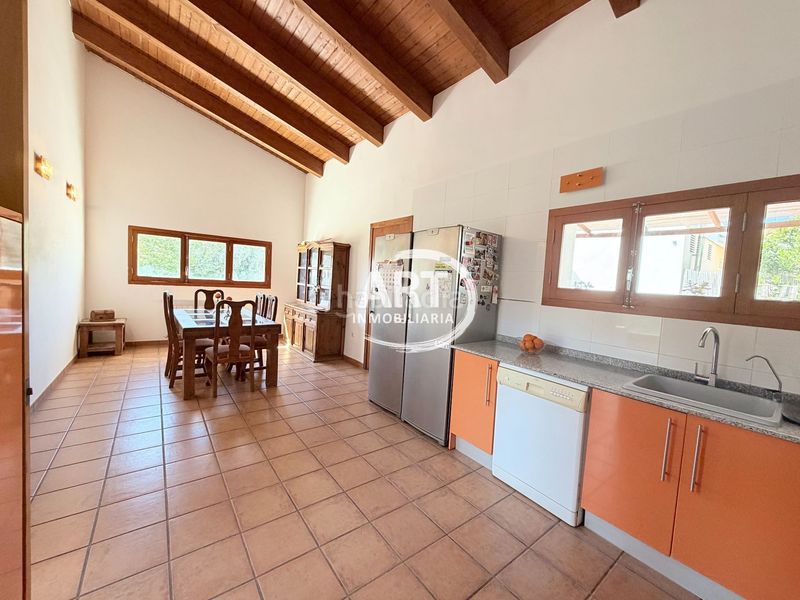 Foto 313d2589-7579-4fcd-82e7-176a6c2d85a2. Casa amb calefacció piscina a Serra