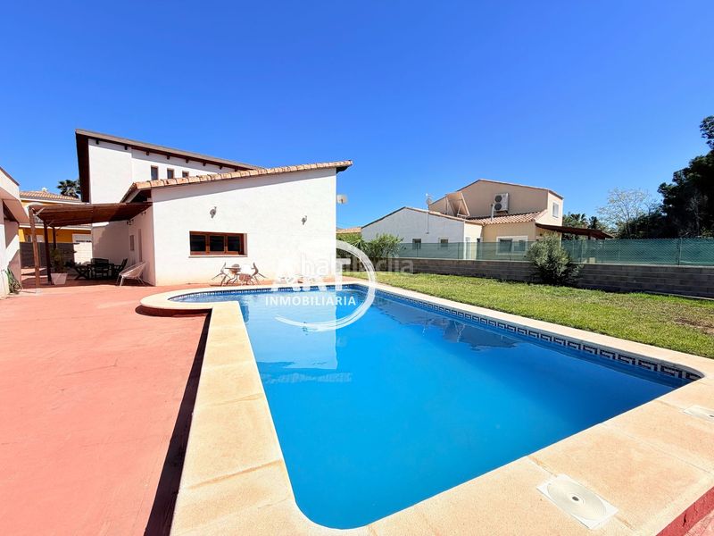 Foto 7214a408-0a95-4b3d-b1a4-6f4910b62bbb. Casa amb calefacció piscina a Serra