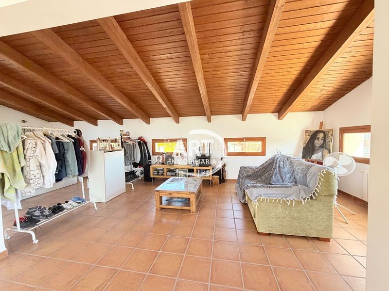 Foto a786fafe-89d1-4ce7-a247-5ca9b5a3eb2b. Casa amb calefacció piscina a Serra