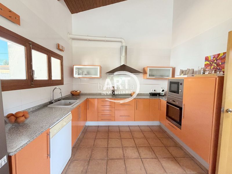 Foto e02121dd-a5d1-426b-a938-6fa5a6bc78cf. Casa amb calefacció piscina a Serra