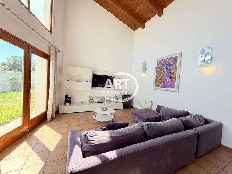 Foto e0700b94-3700-49f3-8401-2e1f1ba70c34. Casa amb calefacció piscina a Serra