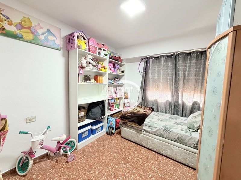 Foto f5e84e24-4cda-41c8-b911-fcf18709778a. Pis amb calefacció aparcament a Santa Rita Paterna