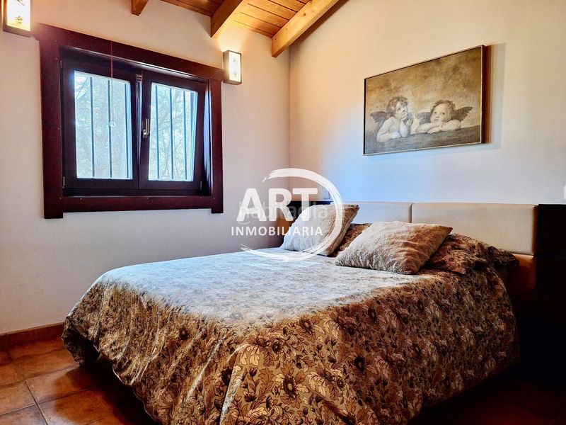 Foto 4a3532e0-1d89-4242-a45b-2d05d3ac9d91. Casa amb piscina a Los Pinares-La Masia Bétera