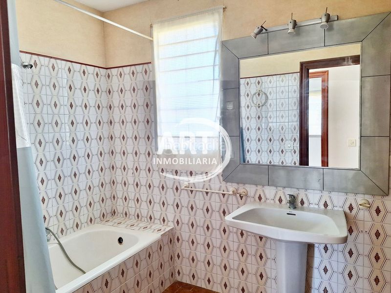 Foto 5f2c3c86-e7c8-4736-bfc8-82b15cb37a91. Casa amb piscina a Los Pinares-La Masia Bétera